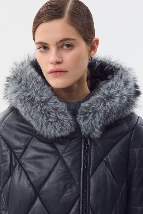 утепленное кожаное пальто с меховой отделкой по цене 12120 руб вид справа