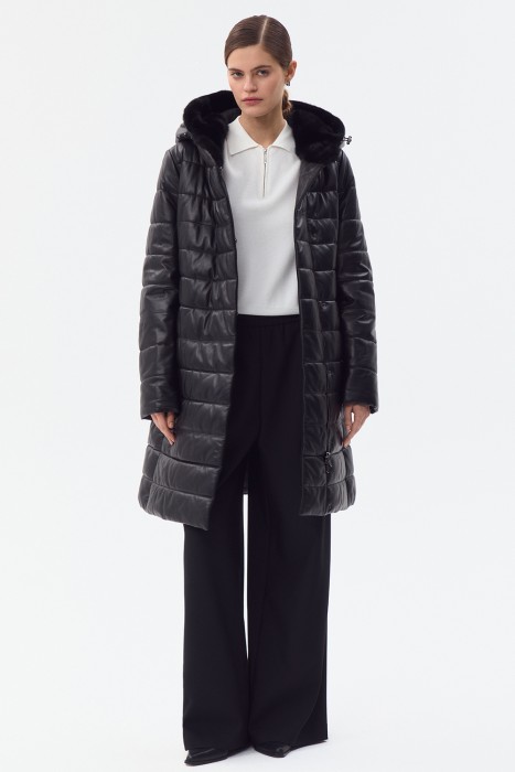 утепленное кожаное пальто с поясом от бренда снежная королева вид слева