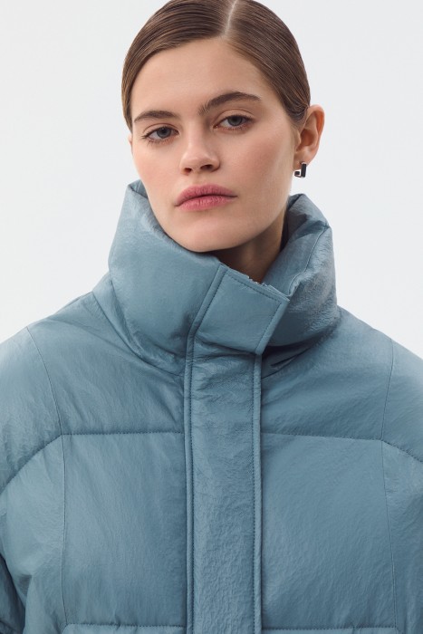 утепленное пальто из натуральной кожи из россии вид сбоку