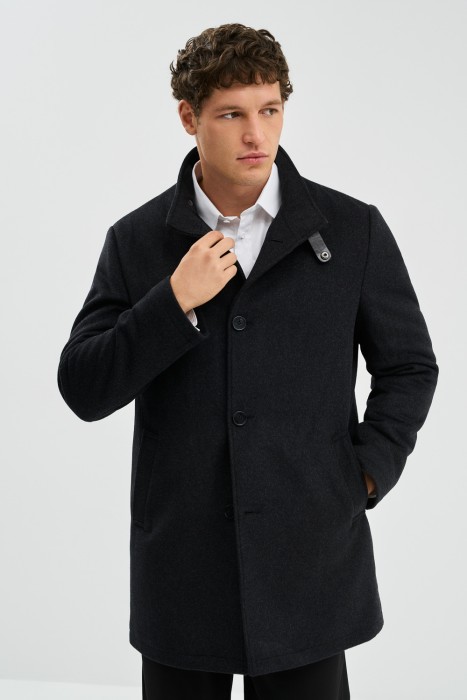 утепленное пальто из смесовой шерсти от бренда снежная королева вид слева