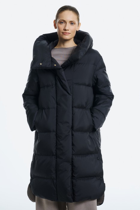 утепленное пальто с капюшоном от бренда снежная королева вид слева