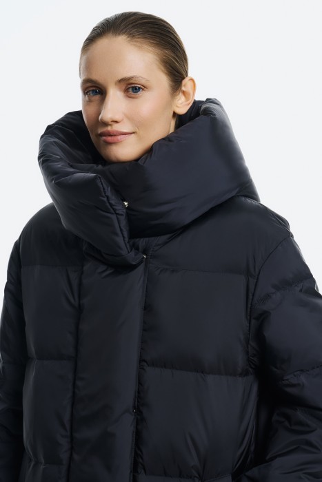 утепленное пальто с капюшоном из россии вид сбоку