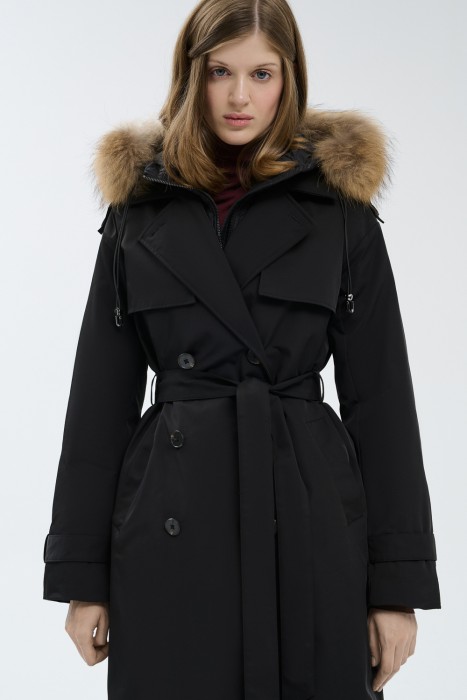 утепленное пальто с отделкой мехом енота 723425003 фотография