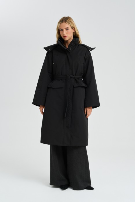 утепленное пальто с поясом от бренда снежная королева вид слева