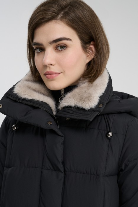 утепленное пальто из россии вид сбоку