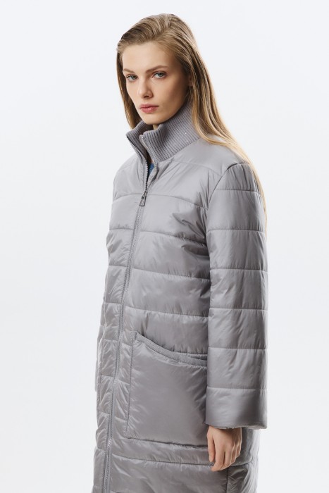 утепленное пальто из россии вид сбоку