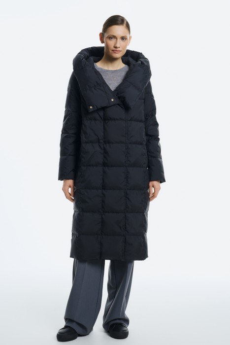 утепленное стеганое пальто с поясом от бренда снежная королева вид слева