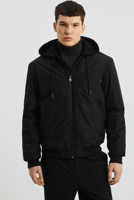 утепленный бомбер с капюшоном по цене 5750 руб вид справа