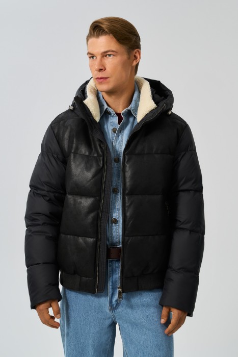 утепленный бомбер с меховой отделкой от бренда снежная королева вид слева