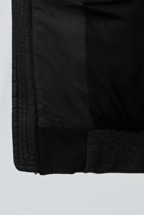 утепленный бомбер с меховой отделкой из россии вид сбоку