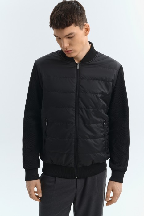 утепленный бомбер от бренда снежная королева вид слева