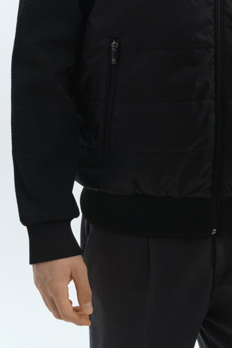 утепленный бомбер из россии вид сбоку