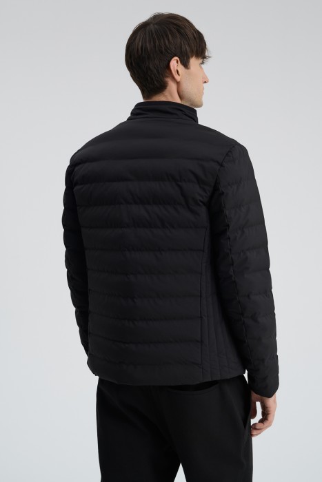 утепленный бомбер по цене 6230 руб вид справа