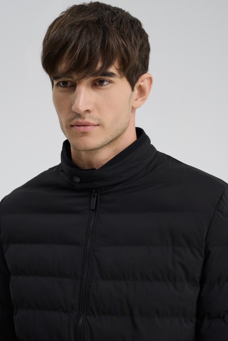 утепленный бомбер из россии вид сбоку