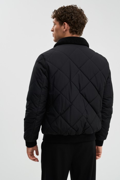 утепленный бомбер по цене 5750 руб вид справа