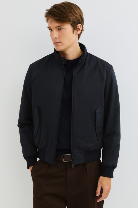 утепленный бомбер от бренда снежная королева вид слева