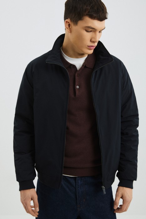 утепленный бомбер по цене 5360 руб вид справа