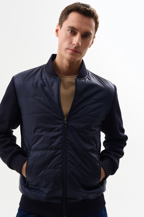 утепленный бомбер от бренда снежная королева вид слева