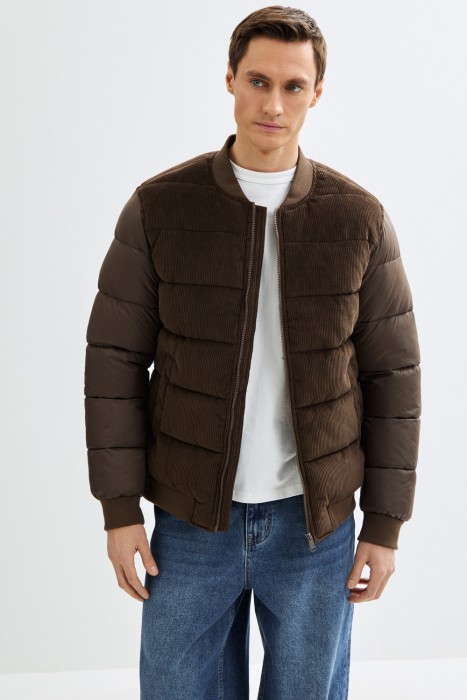 утепленный бомбер от бренда снежная королева вид слева