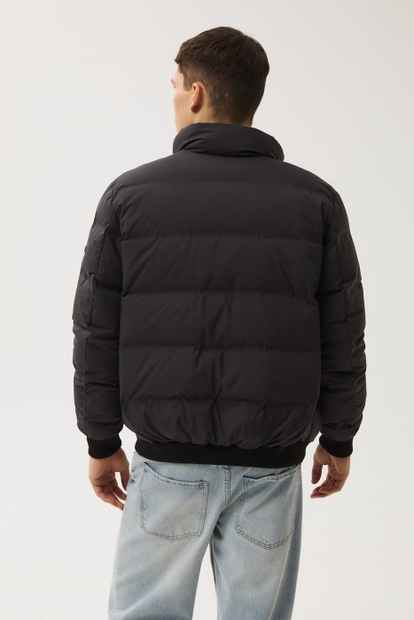 утепленный бомбер по цене 9940 руб вид справа