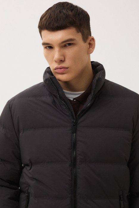 утепленный бомбер из россии вид сбоку