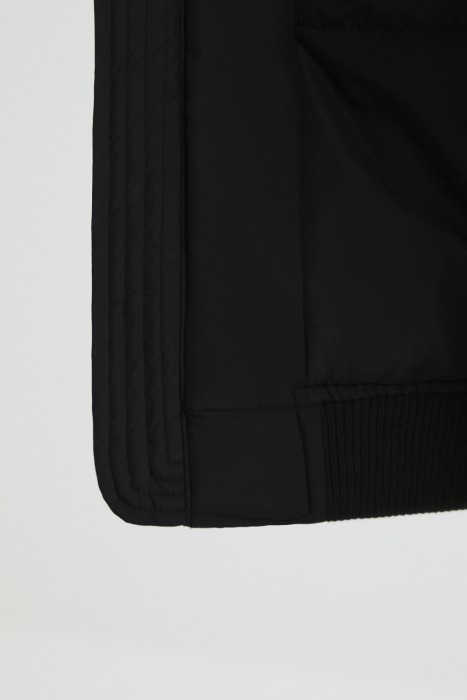 утепленный бомбер от бренда снежная королева вид слева