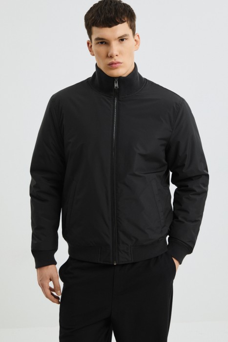 утепленный бомбер по цене 5350 руб вид справа