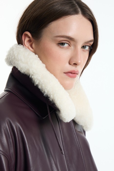 утепленный кожаный бомбер из россии вид сбоку