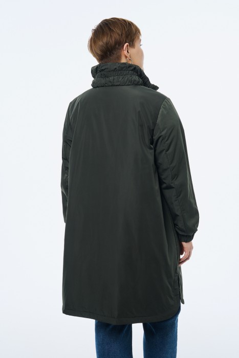 утепленный плащ по цене 6130 руб вид справа