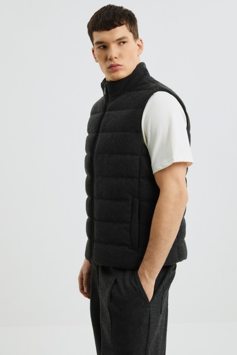 утепленный жилет из россии вид сбоку