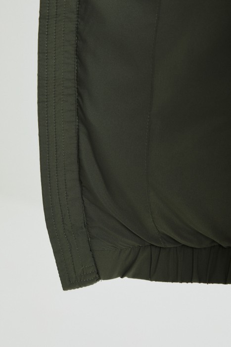 утепленный жилет из россии вид сбоку