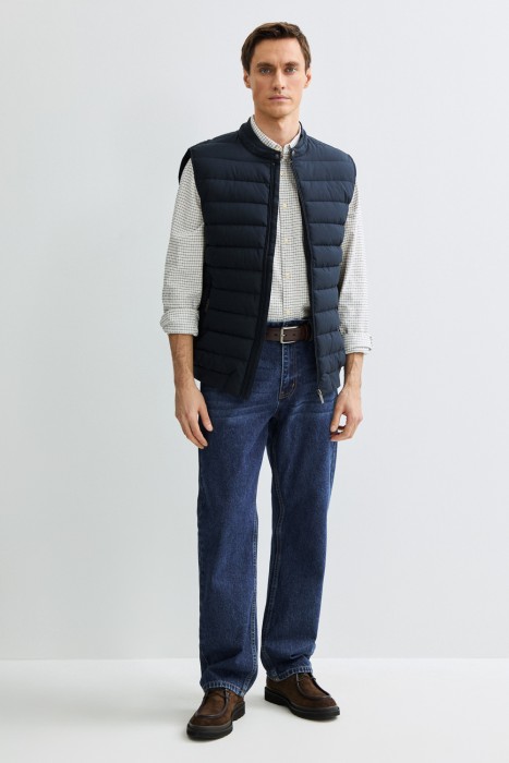 утепленный жилет из россии вид сбоку