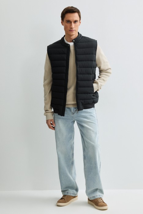 утепленный жилет из россии вид сбоку