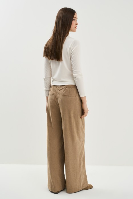 вельветовые брюки по цене 1780 руб вид справа