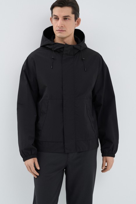 ветровка с капюшоном от бренда снежная королева вид слева