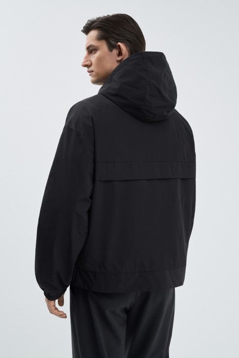 ветровка с капюшоном по цене 2520 руб вид справа