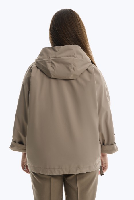 ветровка с капюшоном из россии вид сбоку