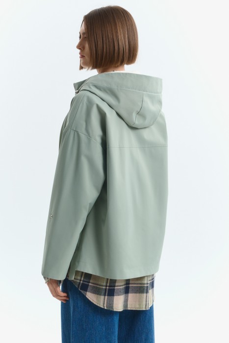 ветровка с капюшоном по цене 6130 руб вид справа