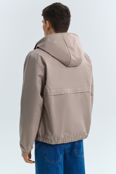 ветровка с капюшоном по цене 2580 руб вид справа