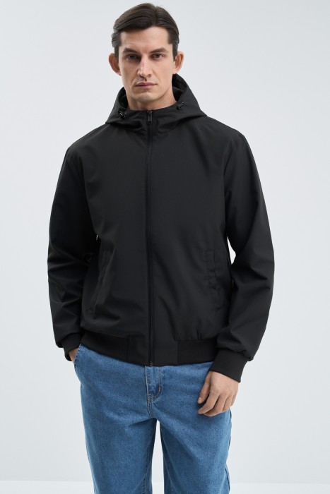 ветровка с капюшоном от бренда снежная королева вид слева