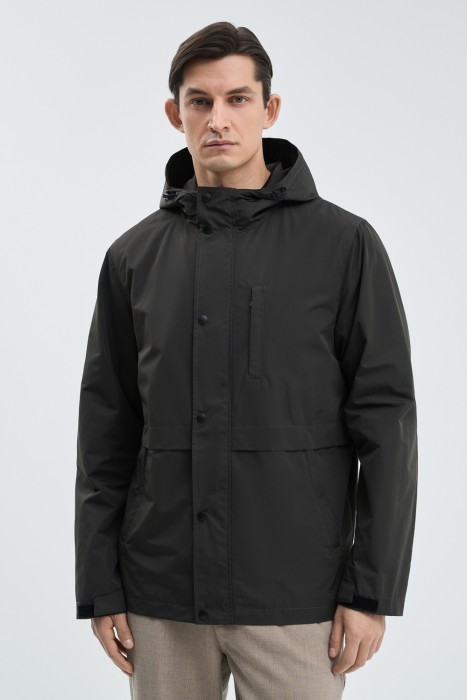 ветровка с капюшоном от бренда снежная королева вид слева