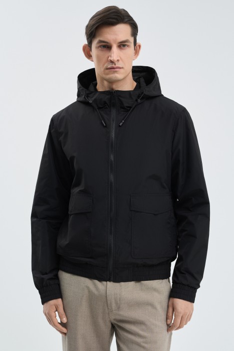 ветровка с капюшоном от бренда снежная королева вид слева