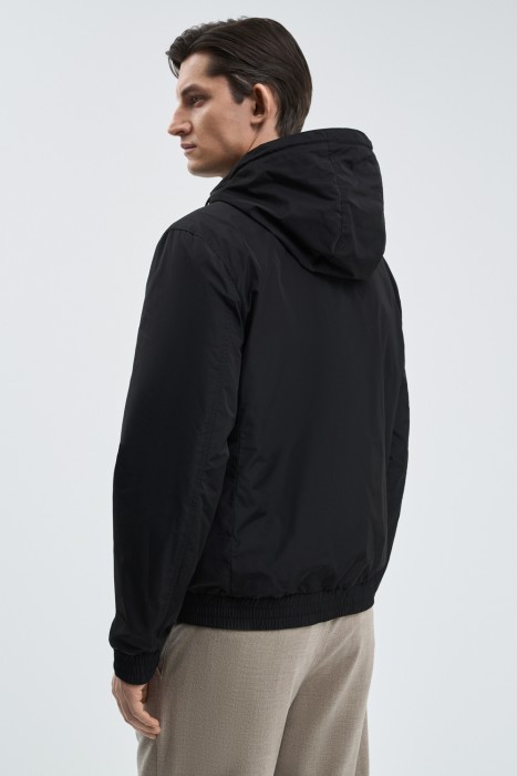 ветровка с капюшоном по цене 2330 руб вид справа