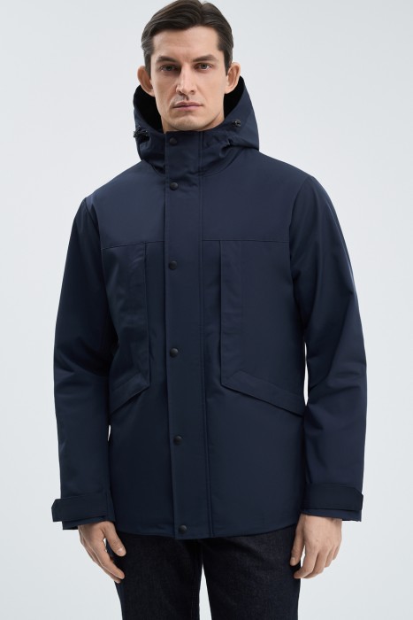 ветровка с капюшоном от бренда снежная королева вид слева