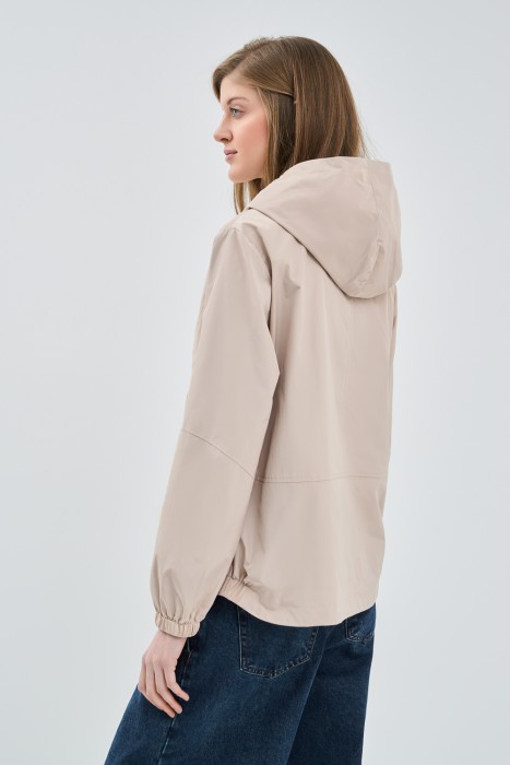 ветровка с капюшоном по цене 5360 руб вид справа