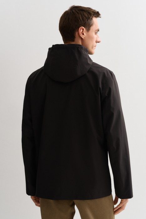 ветровка с капюшоном по цене 5900 руб вид справа