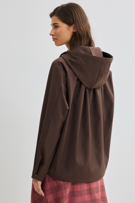 ветровка с капюшоном по цене 5360 руб вид справа