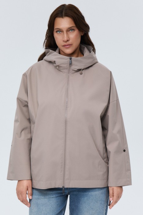 ветровка с капюшоном от бренда снежная королева вид слева