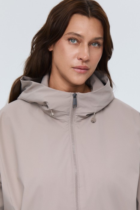 ветровка с капюшоном из россии вид сбоку