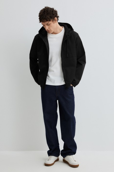 ветровка с капюшоном из россии вид сбоку